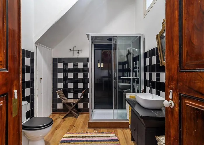 Victorian House Luisa Todi