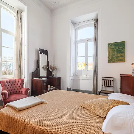 Victorian House Luisa Todi